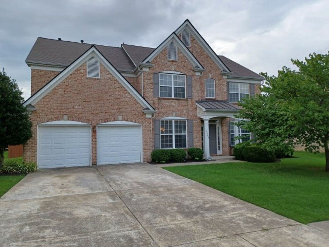 4 br, 2.5 bath House 1804 Erlinger Dr. House Rental in Nolensville