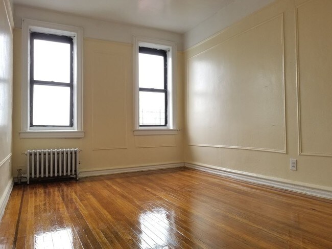 Foto del edificio - 256 E 37th St