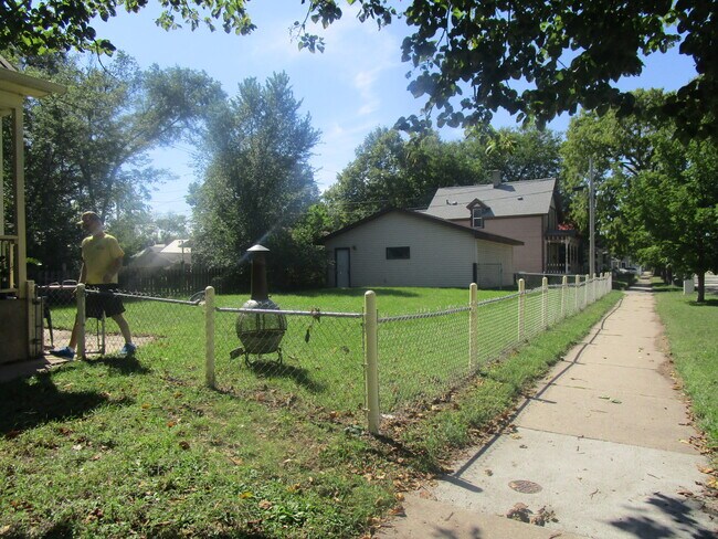 Fenced in Yard - 1604 10th St S
