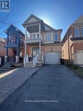 Building Photo - 137 Laramie Crescent