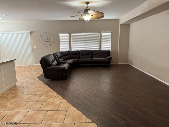 Foto del edificio - 5438 Winterdale St
