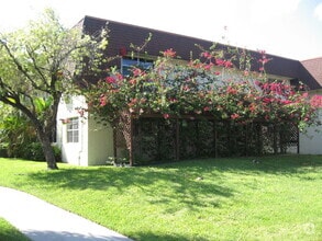 Building Photo - 9105 SW 137th Ter