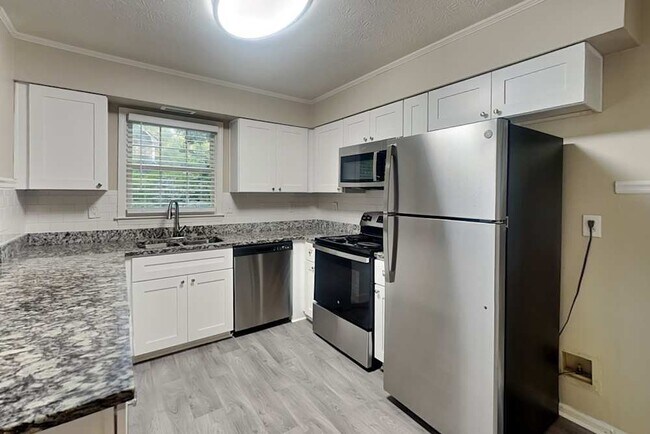 Foto del edificio - 4122 Deerbrook Way SW