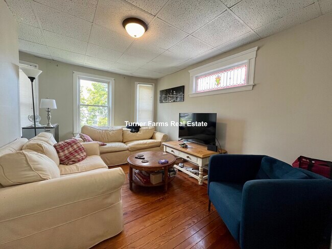 Foto del edificio - 14 Dow St