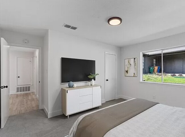 Dormitorio principal - 2406 Burleson Ct