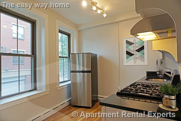 Primary Photo - 106 Willow St