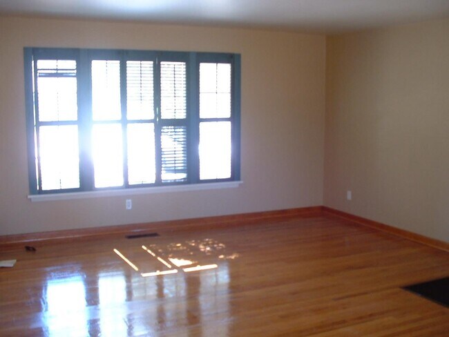 Foto del edificio - 1209 Windsor Way