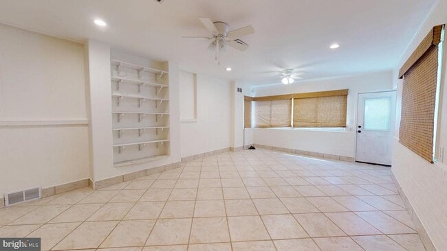 Foto del edificio - 6415 Potomac Ave