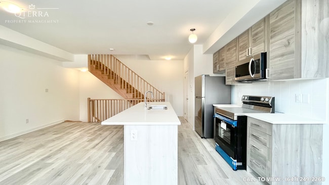 Building Photo - 35 Spry Ln