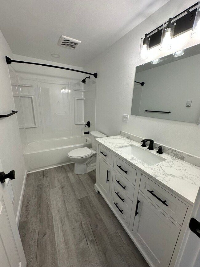 Foto del edificio - 1527 Santiam Hwy SE