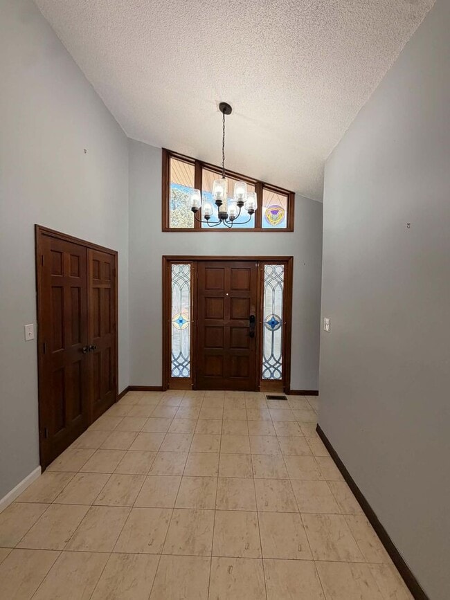 Building Photo - 4427 Edgewood Cir