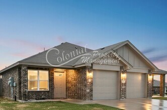 Building Photo - 3103 A Stonewall Dr