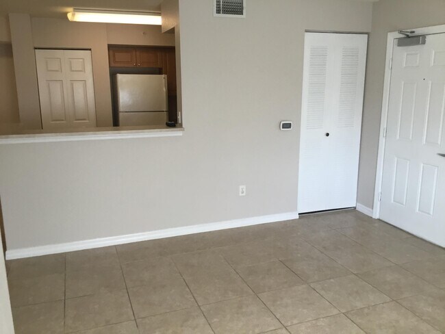 Building Photo - 6761 Heritage Grande