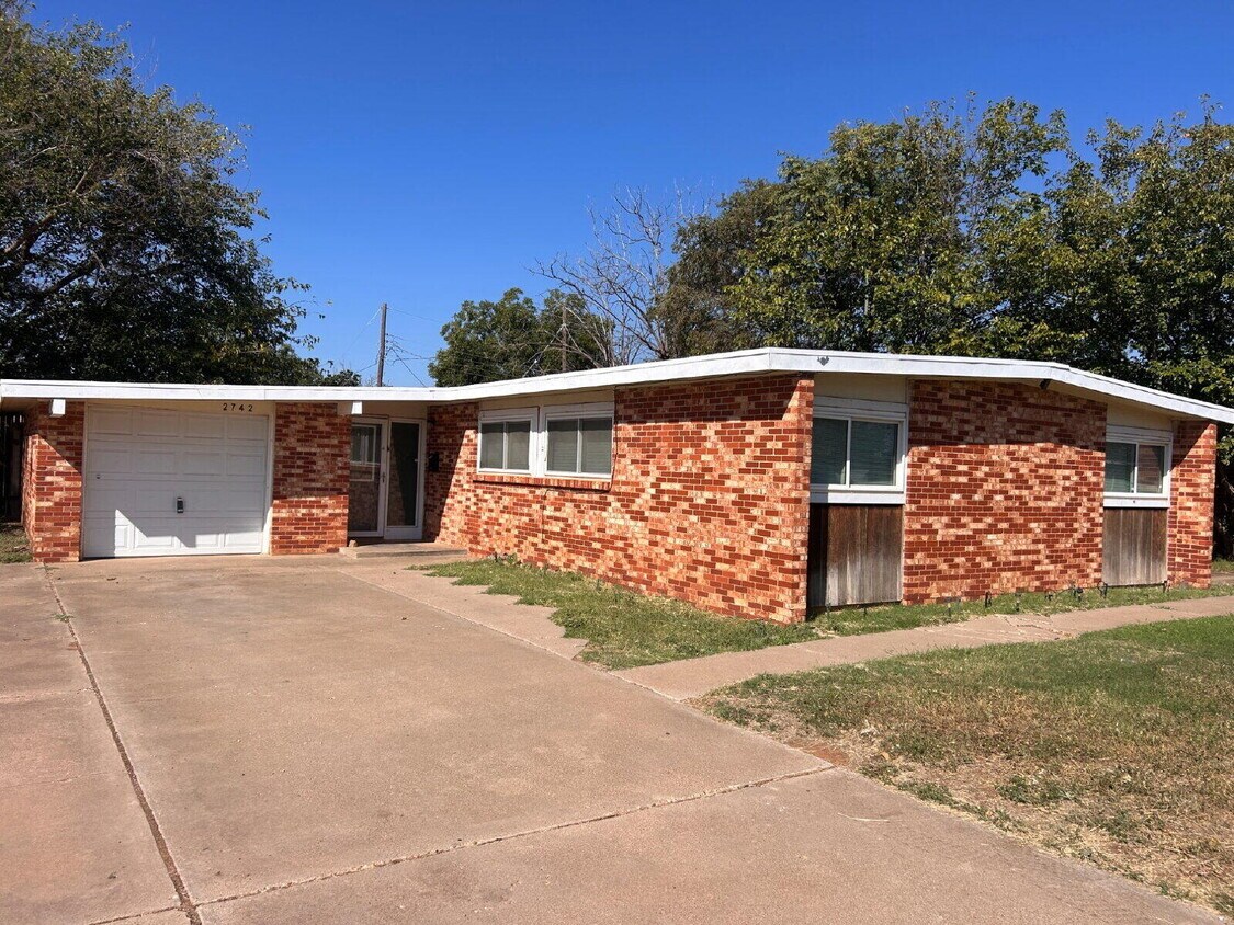 Foto principal - 2742 68th St