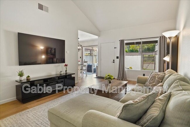 Building Photo - 24725 Sand Wedge Ln