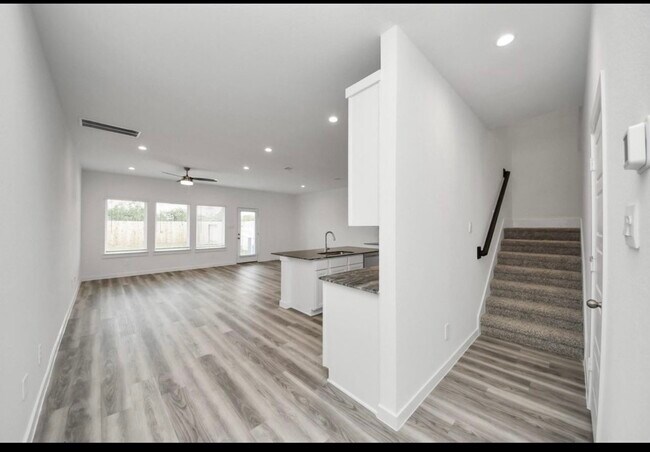 Building Photo - 10310 Penryn Frst Trl