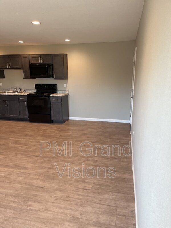 Foto del edificio - 1401 W North 4th St