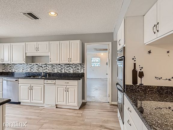 Building Photo - 3 br, 2 bath House - 1331 Augustine Drive