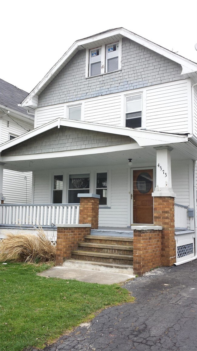 Building Photo - 4373 W 28th St
