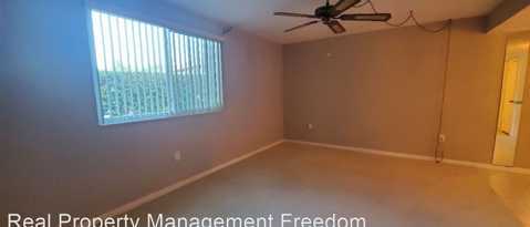 Building Photo - 2960 Pine Cone Cir