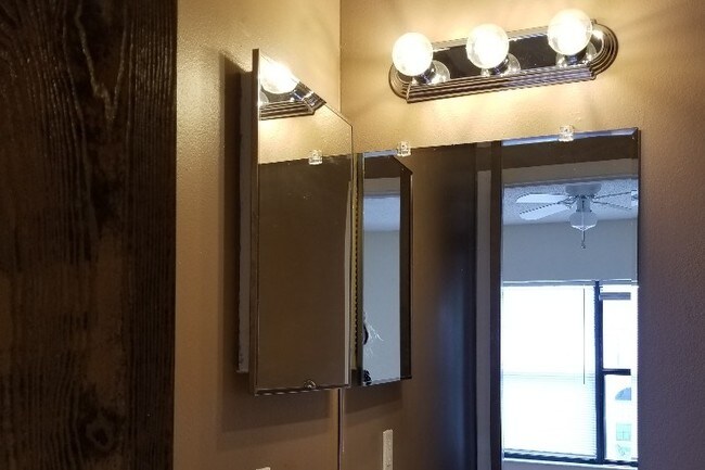 Bathroom - 1324 Casa Park Cir