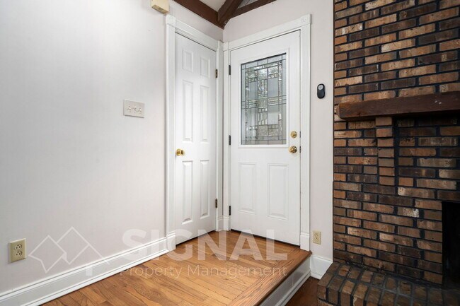 Foto del edificio - 2817 Altadena S Way