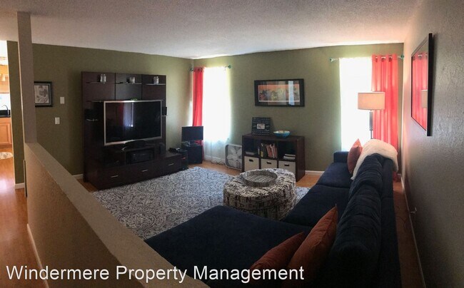 Building Photo - 3 br, 2 bath House - 1452 Electric Avenue