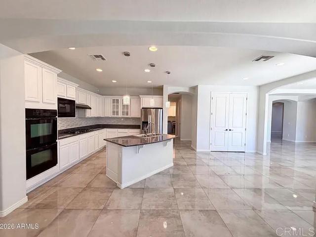 Foto del edificio - 7740 Aptos Cir