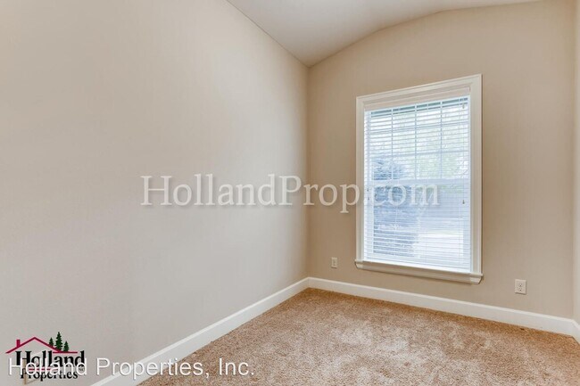 Foto del edificio - 4 br, 2.5 bath House - 16979 NW Reuben Ln