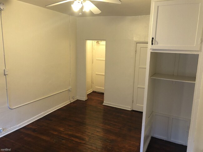 Building Photo - 746 Normandie Ave
