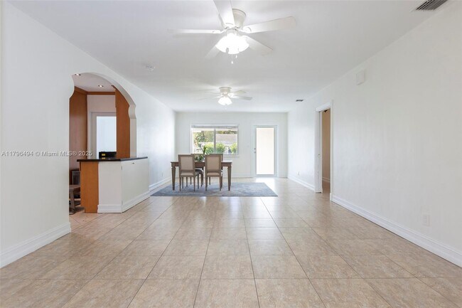 Foto del edificio - 3441 Oak Ave