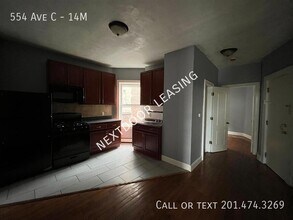 Building Photo - 554 Avenue C