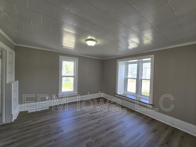 Foto del edificio - 740 W 11th St