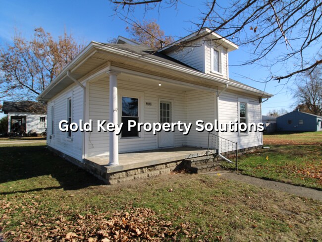 Foto del edificio - MUNCIE Updated 2 BR 1 BA House with New Fl...