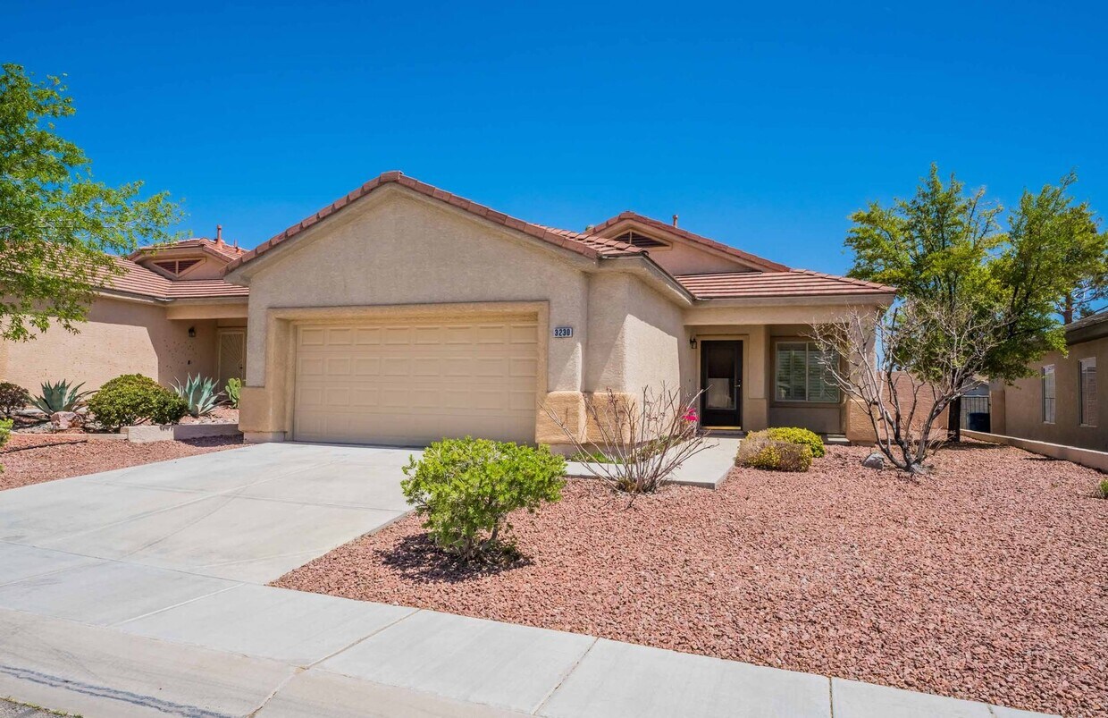 Primary Photo - 3 Bedrooms & a sparkling Pool!