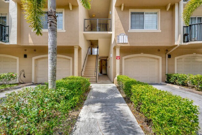 Foto del edificio - 600 Crestwood Ct N