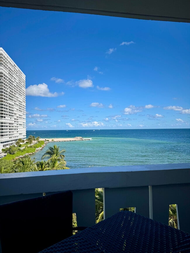 Building Photo - 2100 S Ocean Dr