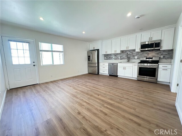 Foto del edificio - 1752 W 245th St