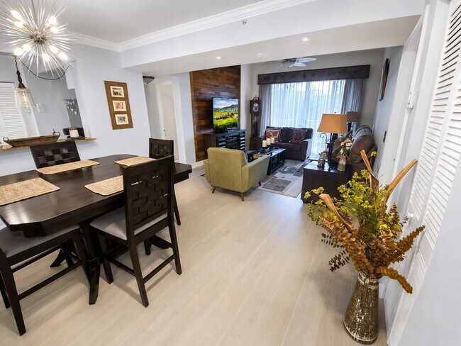 Foto del edificio - 2721 Ocean Club Blvd