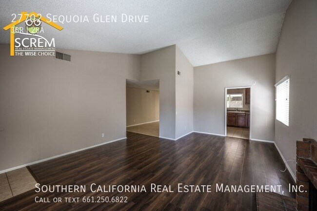 Building Photo - Single Story Three Bedroom Home in Valencia