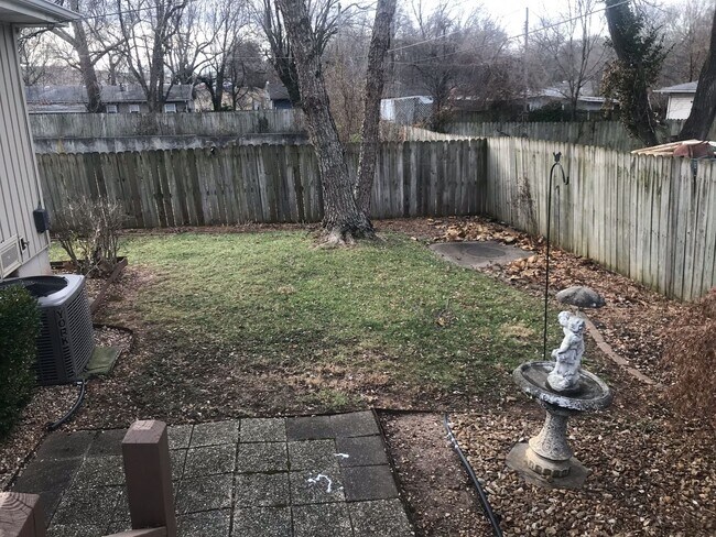 Foto del edificio - Beautiful 2 Bedroom Bathroom Patio Home Available NOW!