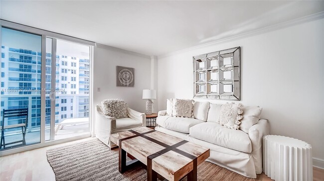 Building Photo - 2401 Collins Ave
