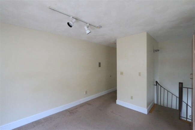 Building Photo - 8 Mount Auburn St