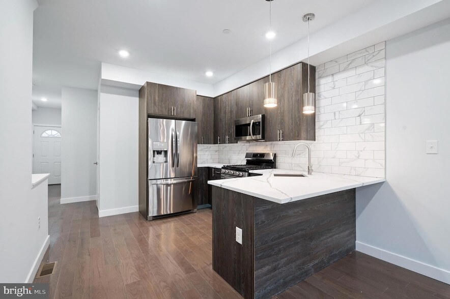 Foto principal - 2131 N Franklin Street Unit 2
