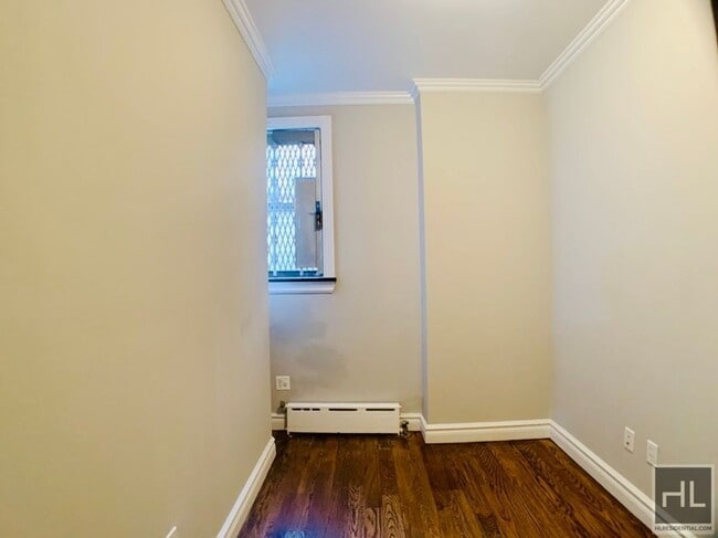 Building Photo - East 32nd Street
