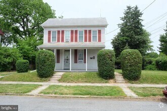 Building Photo - 115 E Portland St