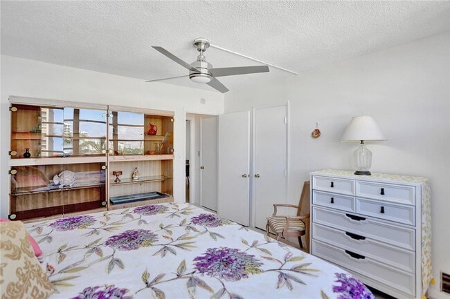 Building Photo - 101 N Birch Rd