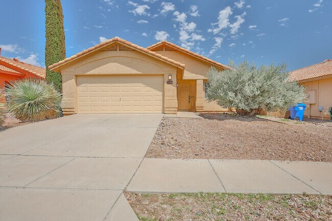 Building Photo - PROMO $500. OFF THE FIRST MONTHS RENT!!!