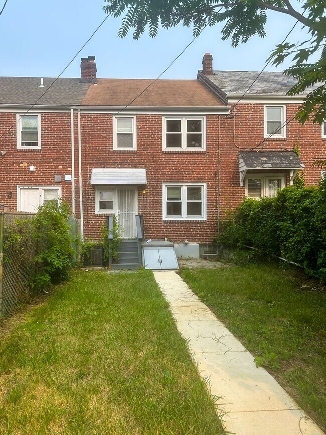 Photo - Charming 3Bedroom/1Bathroom in Cameron Vil... Townhome
