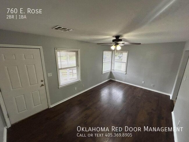 Building Photo - 760 E. Rose-